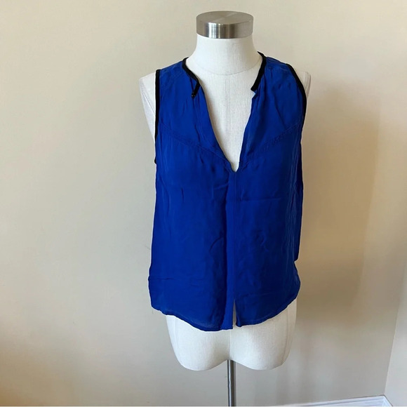 ALC B Blue Silk Keyhole Neck Sleeveless Top 17907 - Picture 6 of 9
